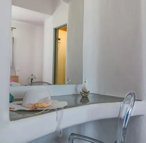 Villa Aspronisi Luxury With Caldera View