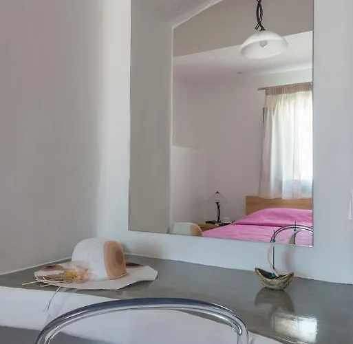 Villa Aspronisi Luxury With Caldera View