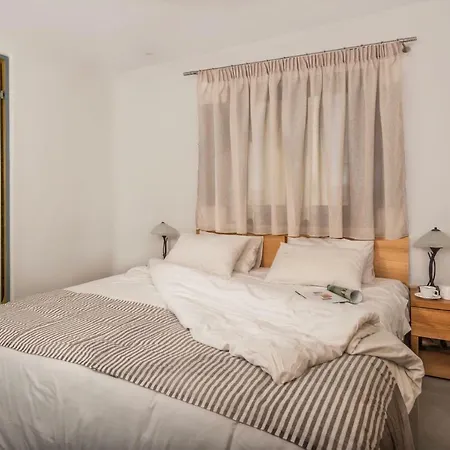 Aspronisi Luxury With Caldera View * Megalochori (Santorini)