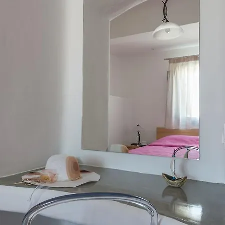 Villa Aspronisi Luxury With Caldera View